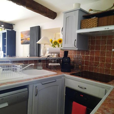 Vieille Ville 1 - Luca'S Apartment, 1 Bedroom, Max 2 Adults And 2 Kids Antibes Exterior photo