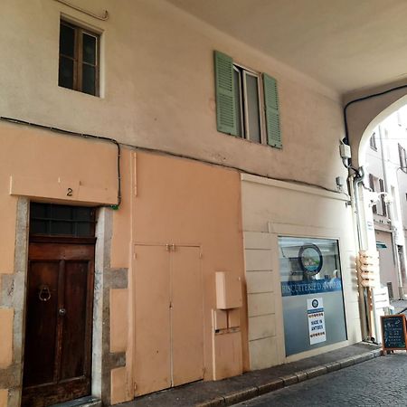 Vieille Ville 1 - Luca'S Apartment, 1 Bedroom, Max 2 Adults And 2 Kids Antibes Exterior photo
