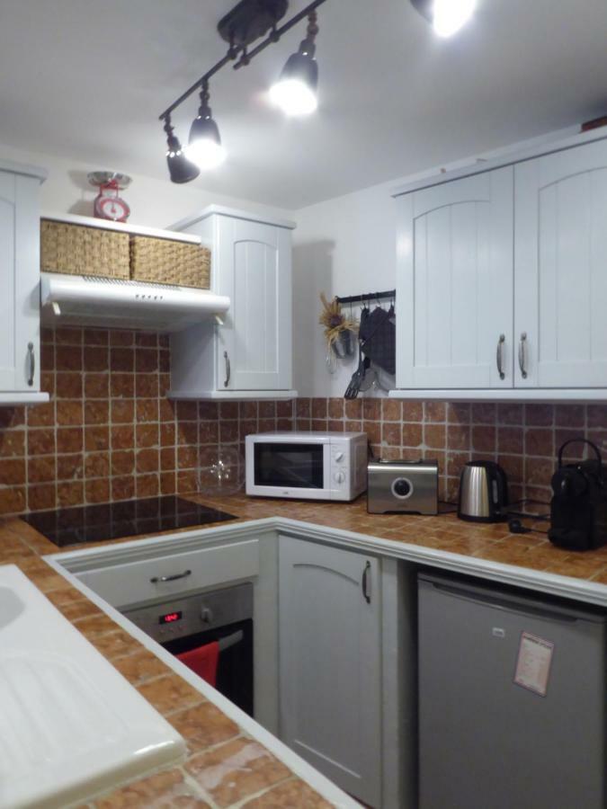 Vieille Ville 1 - Luca'S Apartment, 1 Bedroom, Max 2 Adults And 2 Kids Antibes Exterior photo