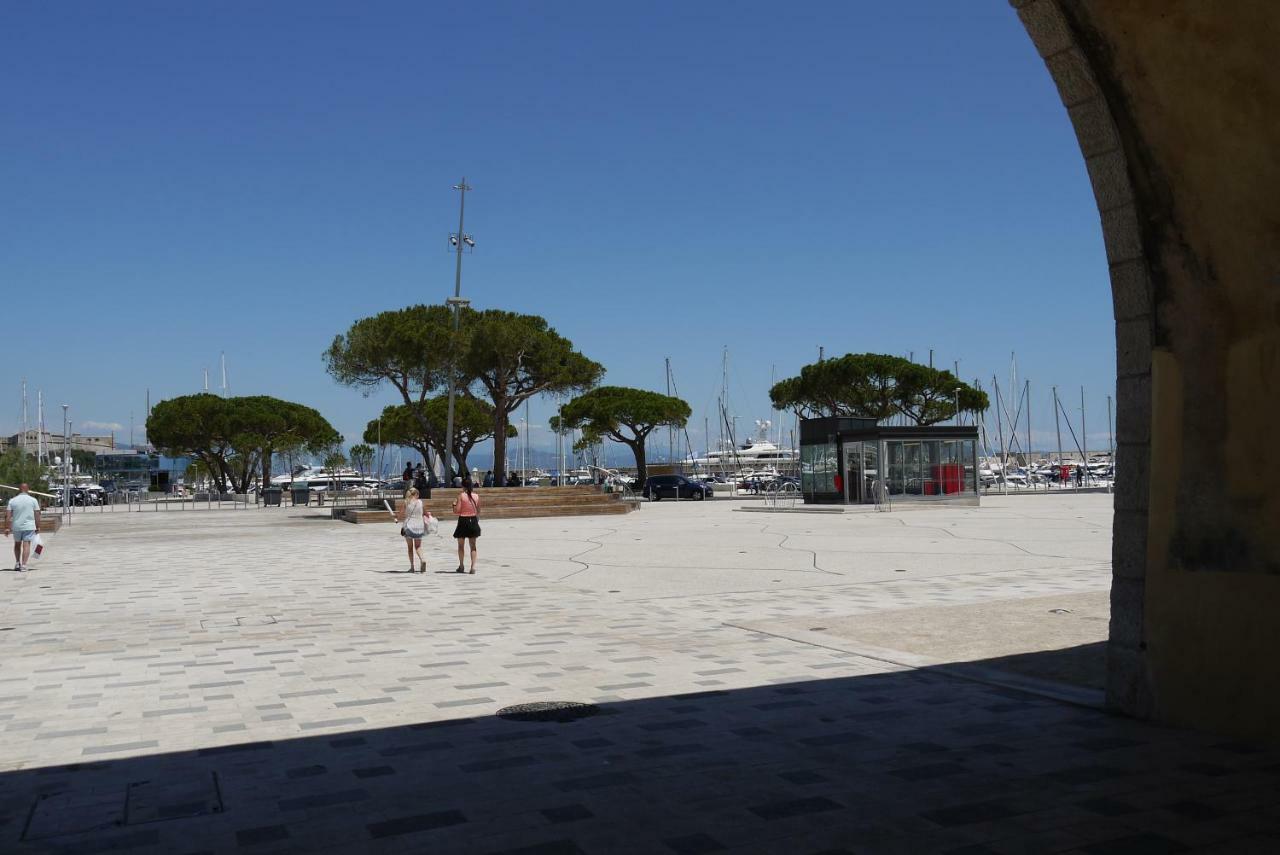 Vieille Ville 1 - Luca'S Apartment, 1 Bedroom, Max 2 Adults And 2 Kids Antibes Exterior photo