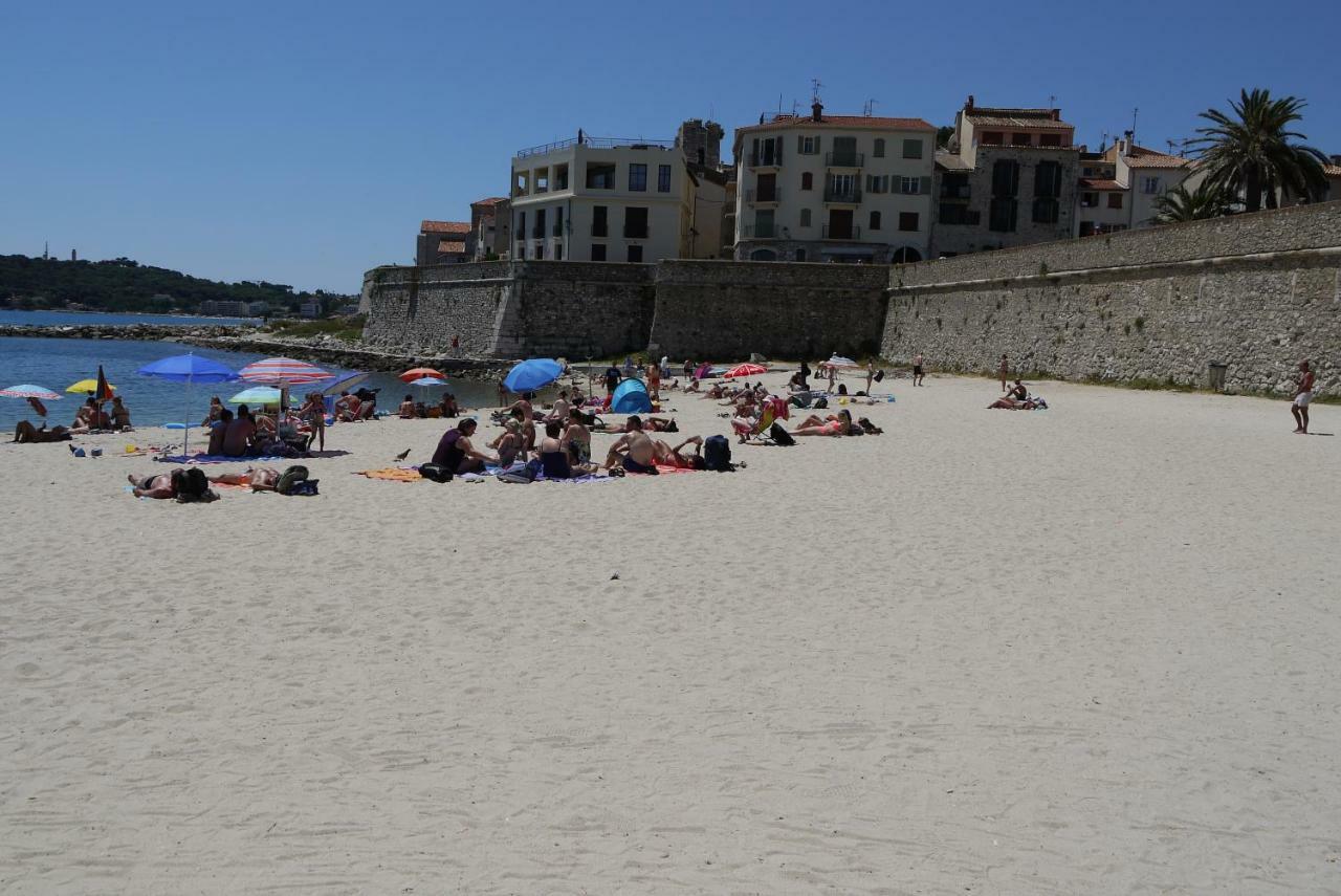 Vieille Ville 1 - Luca'S Apartment, 1 Bedroom, Max 2 Adults And 2 Kids Antibes Exterior photo