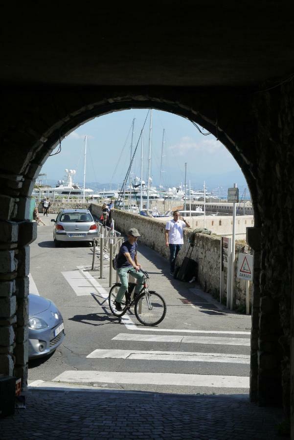 Vieille Ville 1 - Luca'S Apartment, 1 Bedroom, Max 2 Adults And 2 Kids Antibes Exterior photo