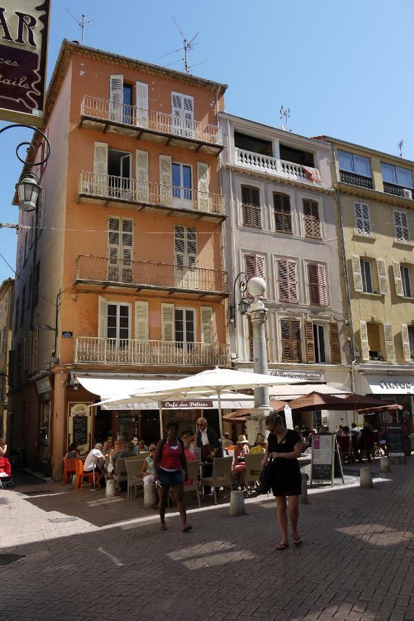 Vieille Ville 1 - Luca'S Apartment, 1 Bedroom, Max 2 Adults And 2 Kids Antibes Exterior photo