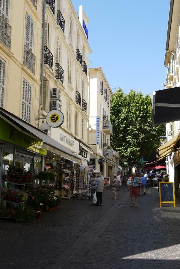 Vieille Ville 1 - Luca'S Apartment, 1 Bedroom, Max 2 Adults And 2 Kids Antibes Exterior photo