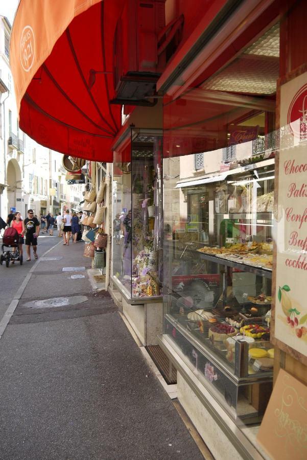 Vieille Ville 1 - Luca'S Apartment, 1 Bedroom, Max 2 Adults And 2 Kids Antibes Exterior photo